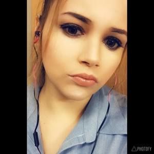 Meet your Posher, Lacey